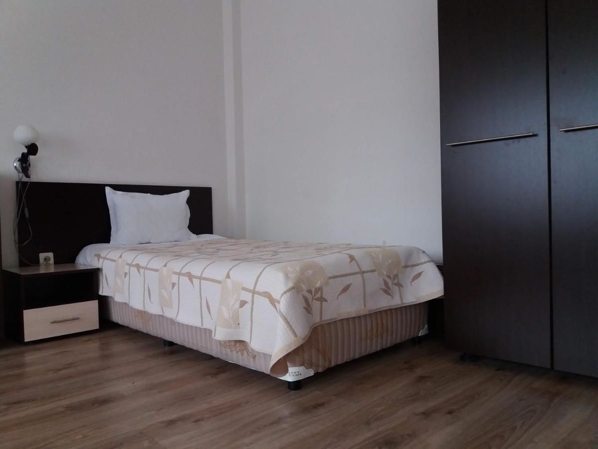 Отель Hotel Kardjali Кырджали